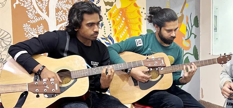 T-Series StageWorks Academy Faridabad - Guitar H